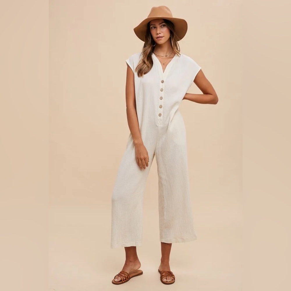 Chic Ivory Button-Down Jumpsuit